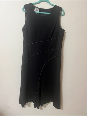 Sleeveless Black Midi Dress with Curved Panel Detailing size 18